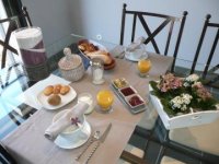 Un exemple de mise de table petit-déjeuner © Gîtes de France