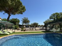 piscine &copy; personnel